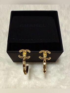 Luxury CC Initial Gold-tone Fashionable Earrings